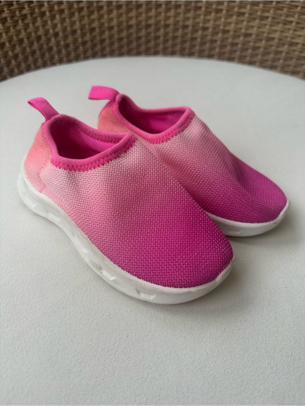 Kids Water Shoes size 10 Slip-On in Pink Ombre Carter’s